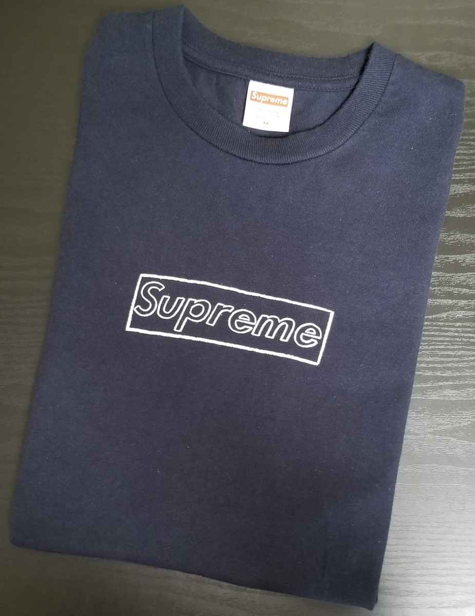 Supreme KAWS Chalk Logo Tee ボックスロゴ　ボックスロゴ　ネイビー 半袖　Tシャツ