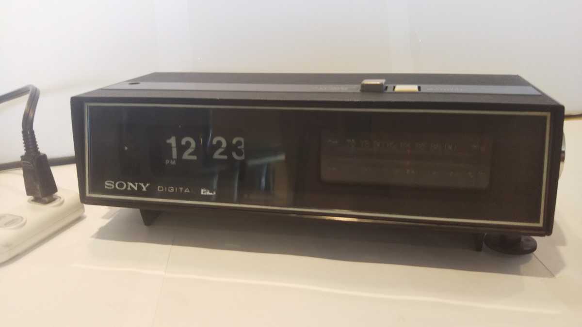 SONY clock radio,8FC-59(1968 year ),patapata clock, operation goods 