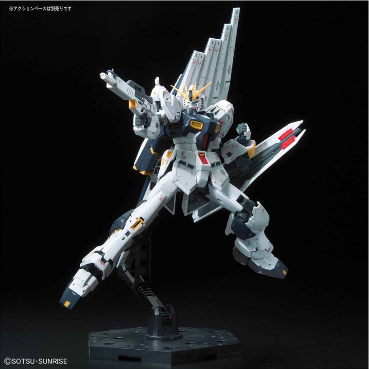 2個セット νガンダム と サザビー (1/144スケール リアル 2個セット νガンダム と サザビー (1/144スケール リアル