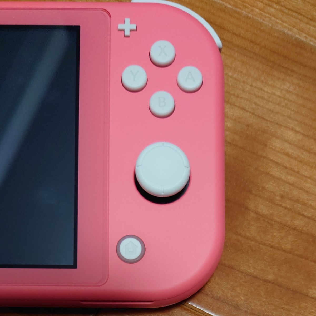 美品　Nintendo Switch Lite本体　ニンテンドースイッチライト本体　コーラル