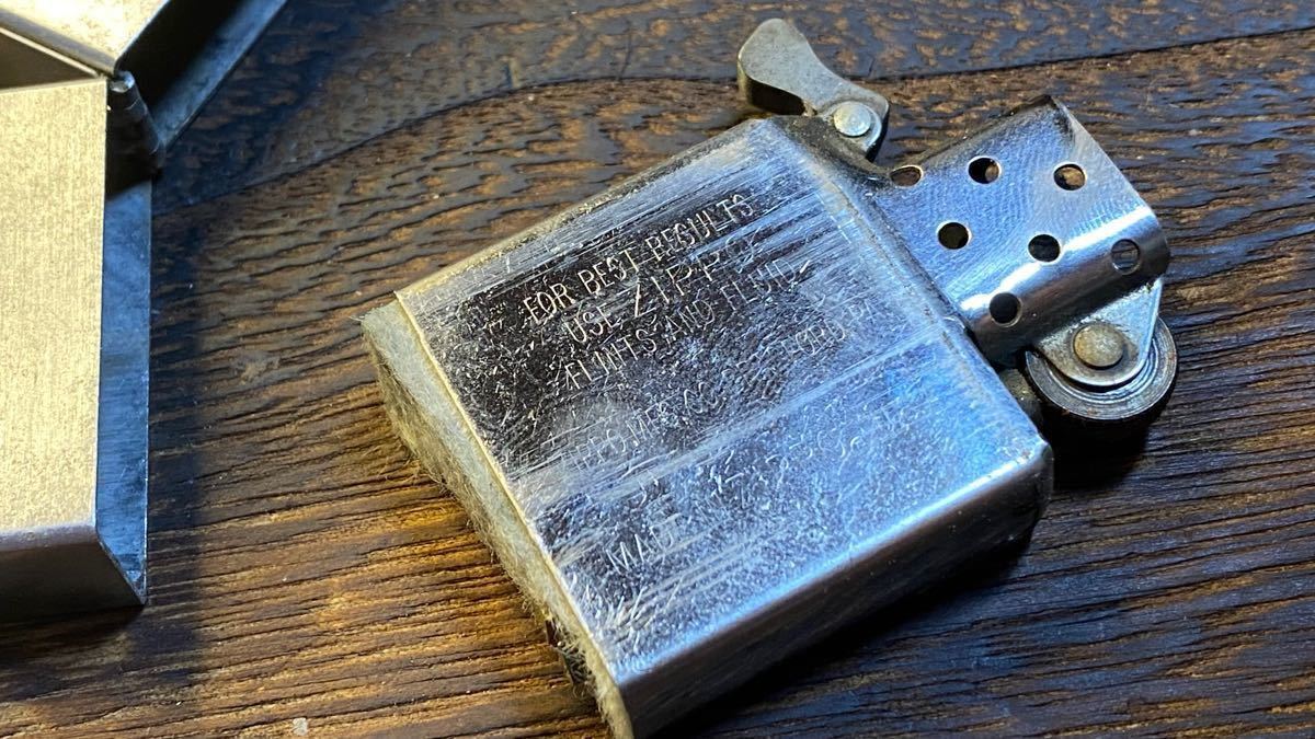 Zippo 1932 Replica 2nd Release シャープ無地シンプルでゴツい