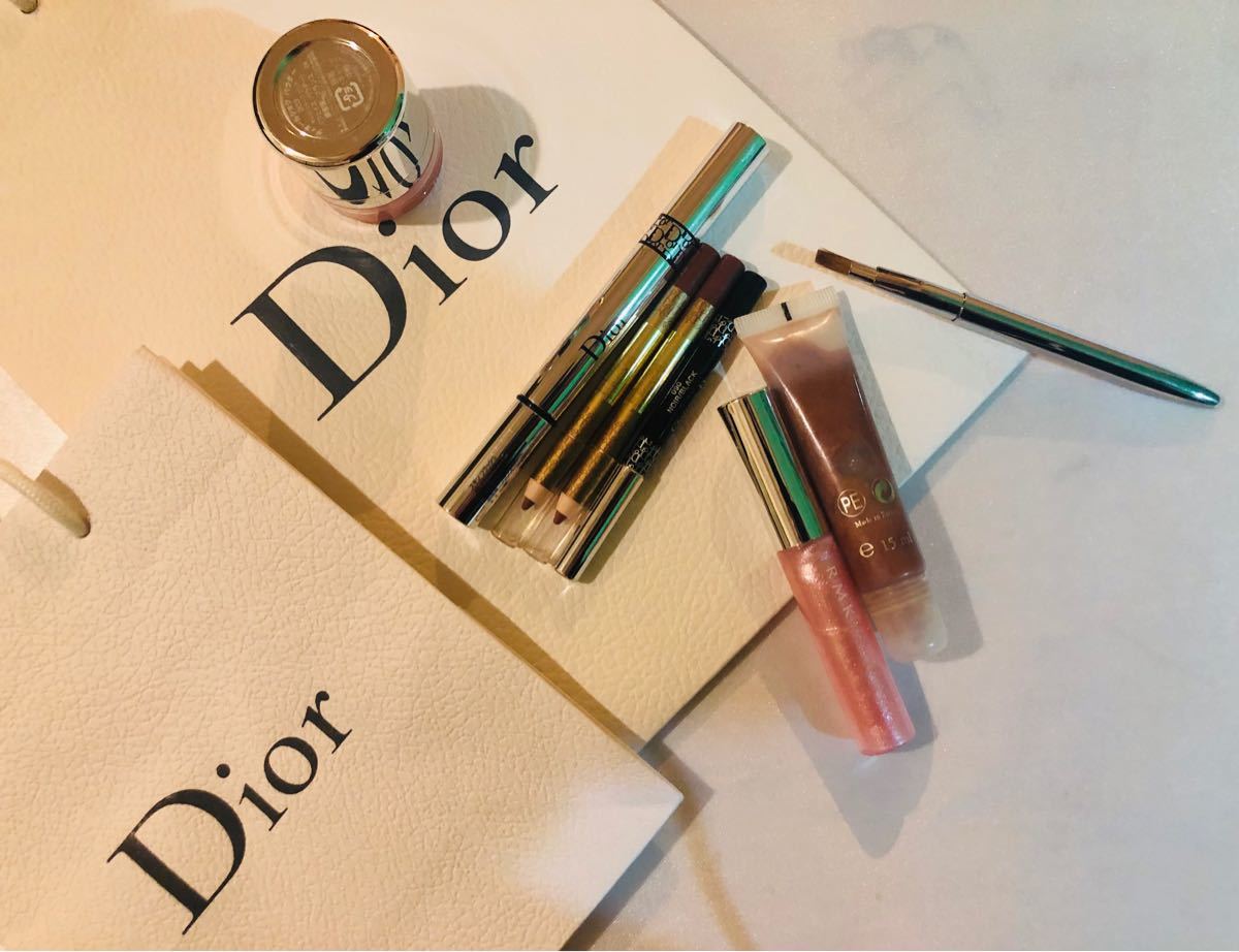 ☆★ 非常にお得なセットです ★☆まとめ売りでお願い致します◎#Dior ディオール アイライナー 化粧品 ランコム シャドウ