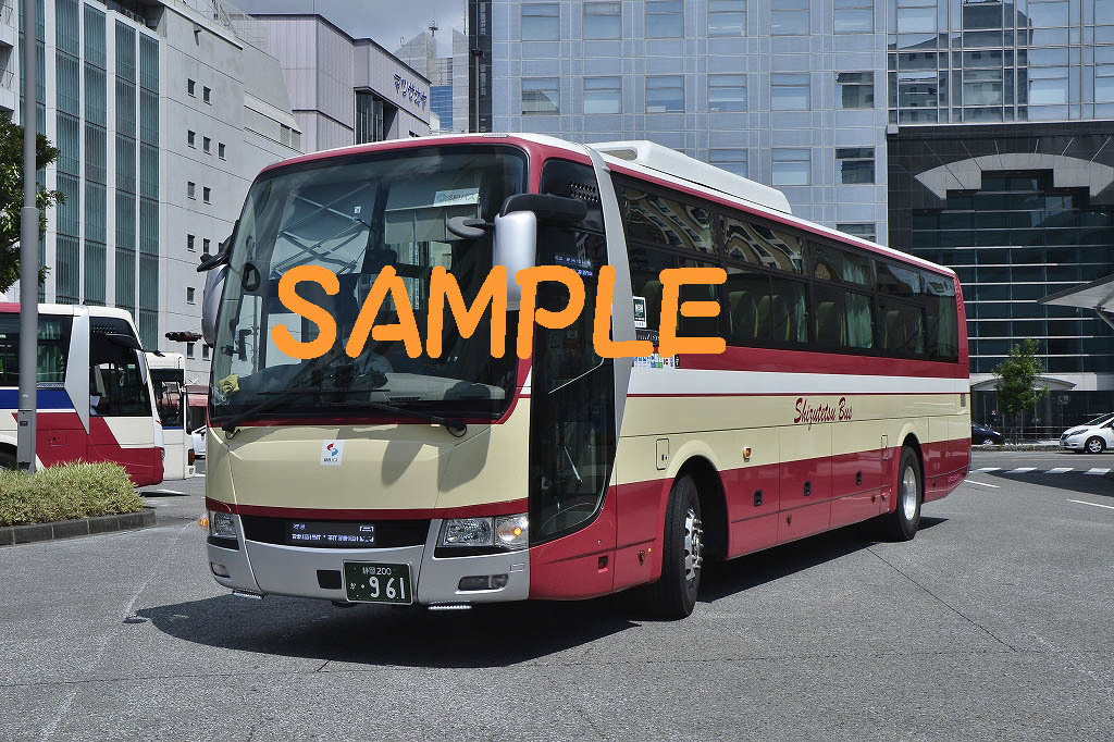 D-15【バス写真】Ｌ版４枚　しずてつジャストライン　エアロエース　復刻塗装　高速車　静岡駅（２）_画像2