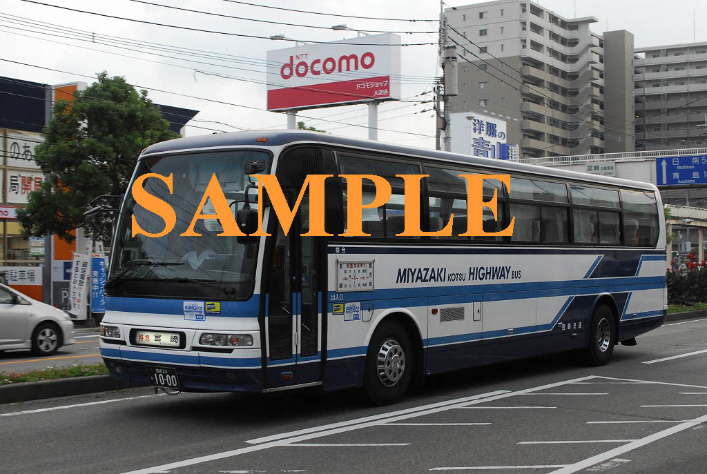 D-15A【バス写真】Ｌ版４枚　宮崎交通　エアロバス　UDスペースアロー　はまゆう号　鹿児島線_画像2