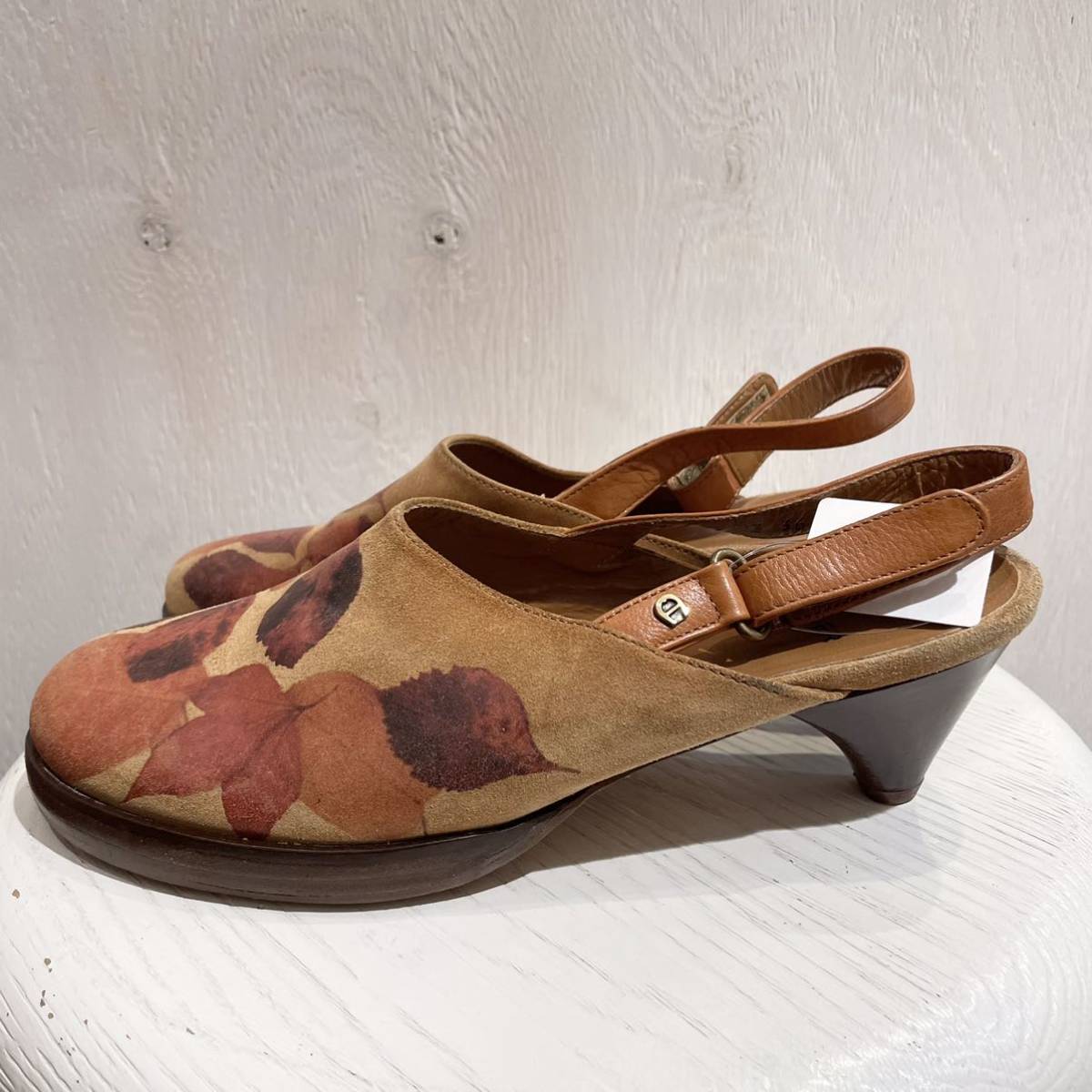 AIGNER/shoes/brown/heel/アイグナー/サボ/茶色/木の葉/スウェード/ヒール/靴_画像2