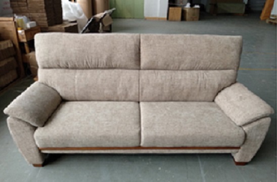 /新品/送料無料/肌触りのよい ファブリック材/2人掛ワイドサイズソファ/しっかりした硬めの掛け心地/座面下木飾りが アクセント/選べる 2色_画像5