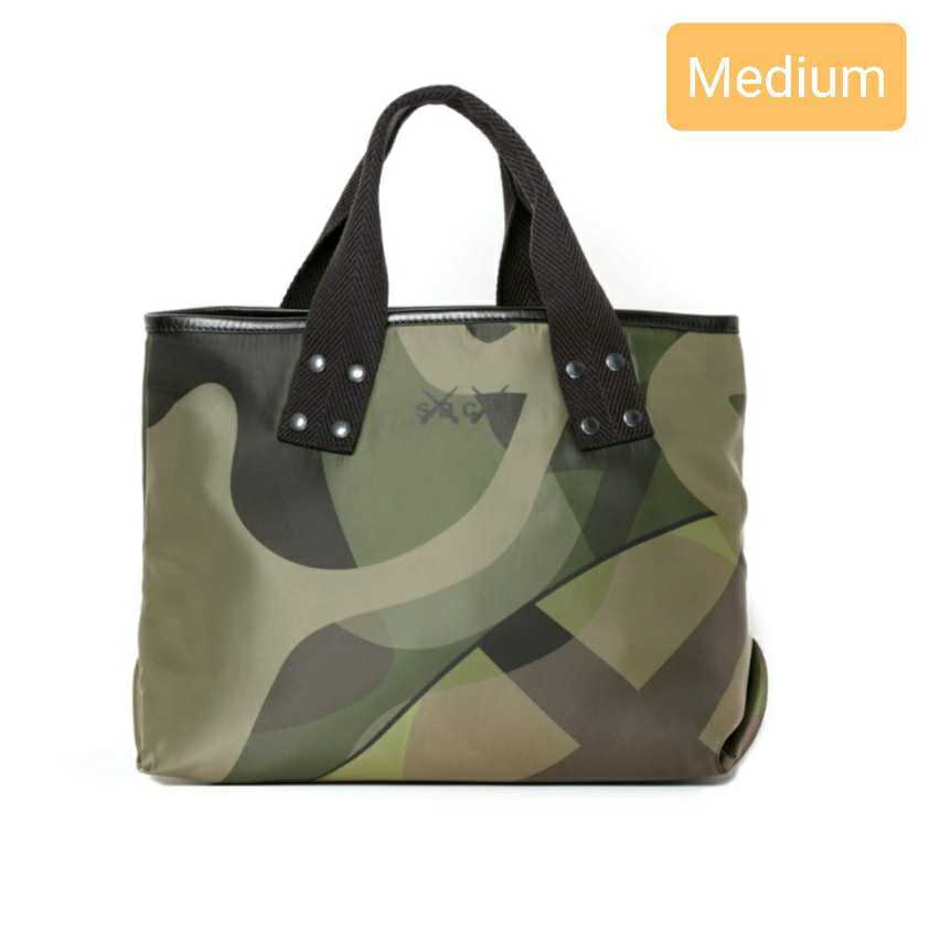 [ новый товар нераспечатанный ] sacai x KAWS Tote medium Camouflage / Sakai x Kaws большая сумка M камуфляж -ju