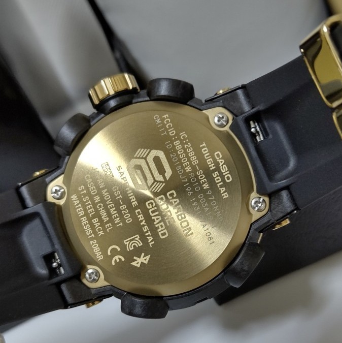 極美品☆激安☆カシオ G-SHOCK GST-B200X-1A9JF 電波ソーラー