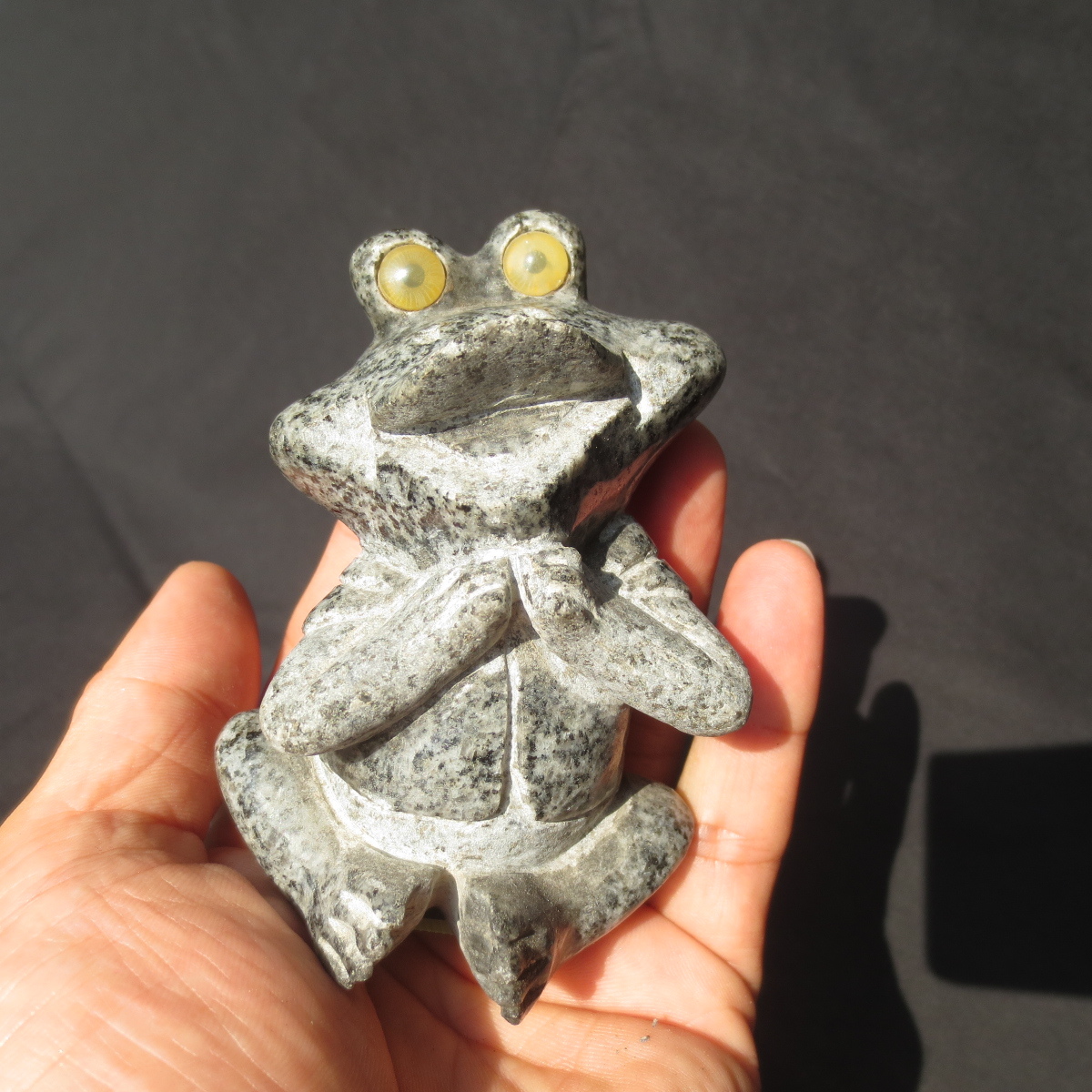 .... frog .. float . lovely Frog ornament ornament miscellaneous goods .. stone. objet d'art stone. frog free shipping KA02