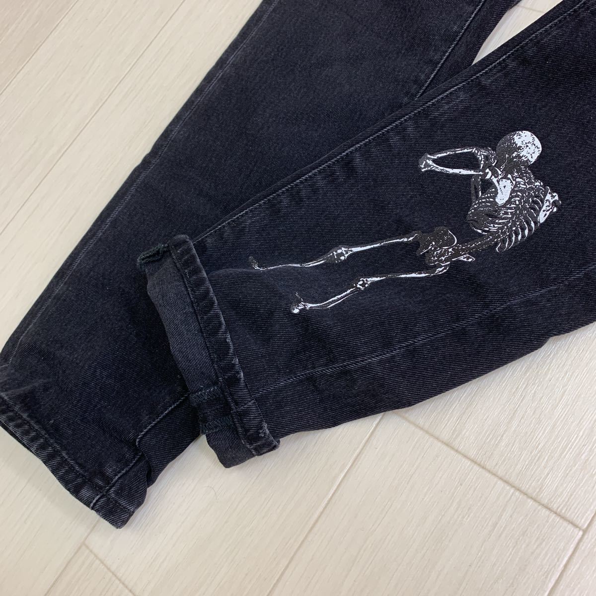 E @ 美品 / 国内正規品 OFF WHITE c/o VIRGIL ABLOH×UNDERCOVER 19AW CUTTED SLIM 5POCKETS デニム ウエストバッグ付 定価92400円 黒 31