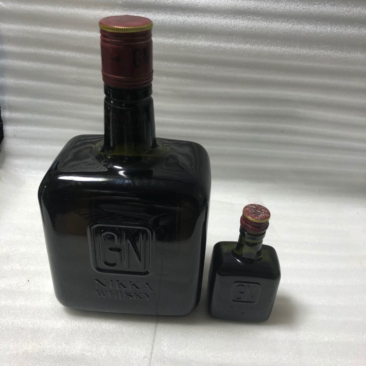 120-4 古酒 50年前の特級ニッカグランド700ml 43%液面低下少し 120-4 古酒 50年前の特級ニッカグランド700ml 43%液面低下少し