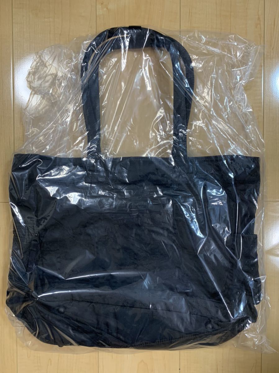 KAWS TOKYO FIRST × PORTER tote bag 21/8/1 sale hall limitation attaching . shop art box buy Yoshida bag Porter Kaws collaboration TOTE