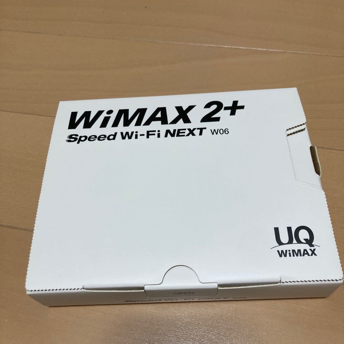 UQ版 Speed Wi-Fi NEXT W06 HWD37 ホワイト×シルバー