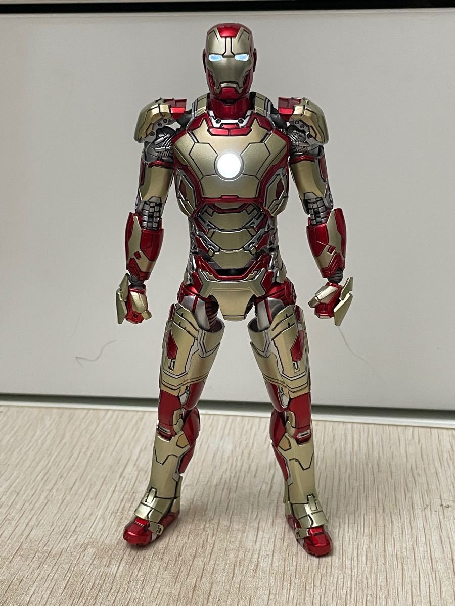コミケイブ Comicave 1/12 アイアンマン マーク42|Yahoo!フリマ コミケイブ Comicave 1/12 アイアンマン マーク42|Yahoo!フリマ