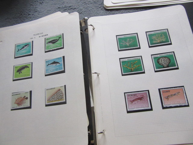 ヤフオク! - 水生動物を描いた切手を収納した大型切手アルバム約36 