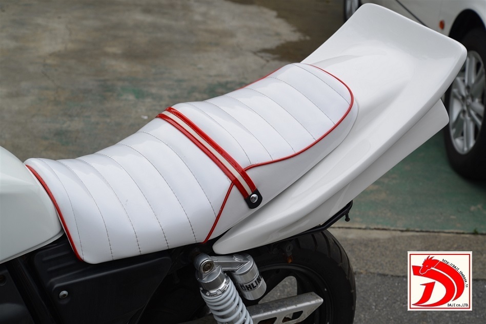 Yahoo!オークション - XJR400R 前期 CBXタイプ カウル Yahoo!オークション - XJR400R 前期 CBXタイプ カウル