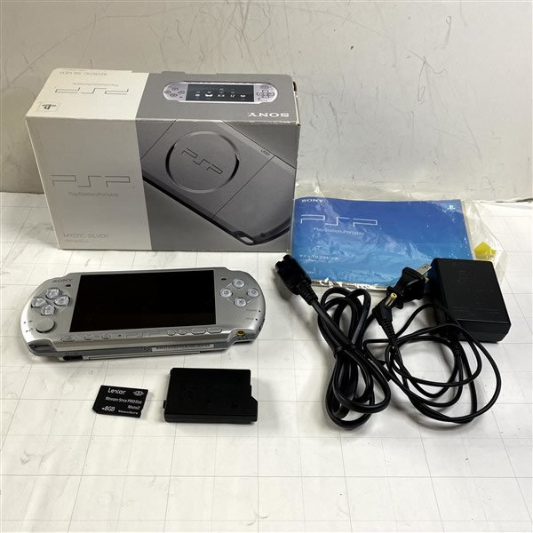 PSP本体 PSP-3000 シルバー 箱、取説、メモステ8GB、バッテリー、付属