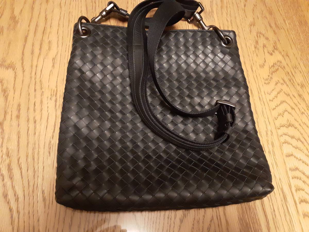 ★★未使用に近い超美品 Bottega Veneta ボッテガヴェネタ イントレ ショルダーバッグ_画像3