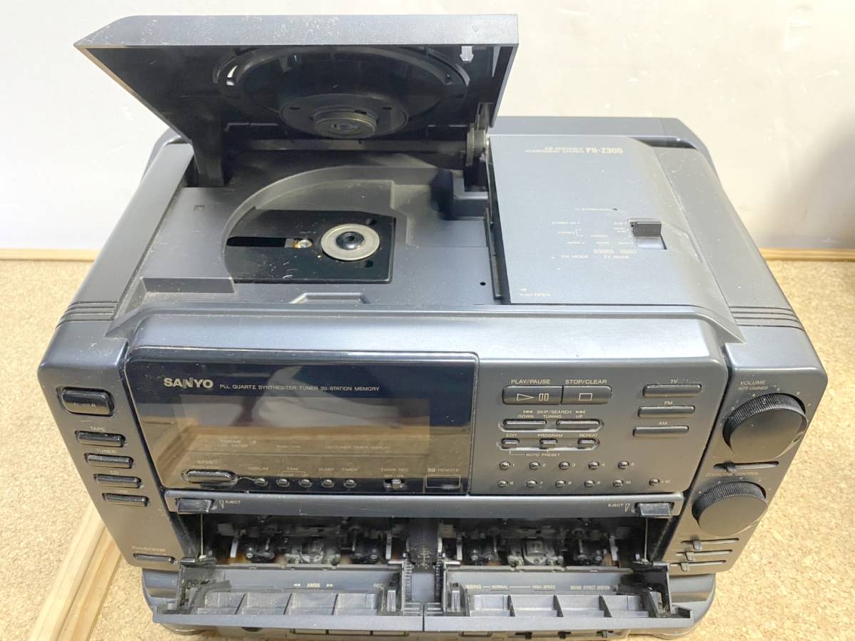  Junk valuable retro SANYO Sanyo CD radio-cassette PH-Z300