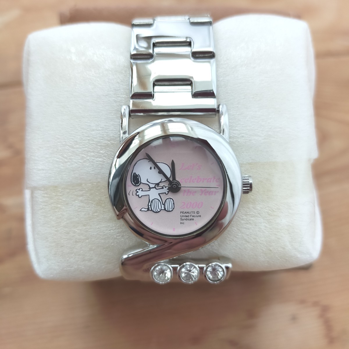 《値下》Y2Kトレンド スヌーピーレディースミレニアム記念腕時計