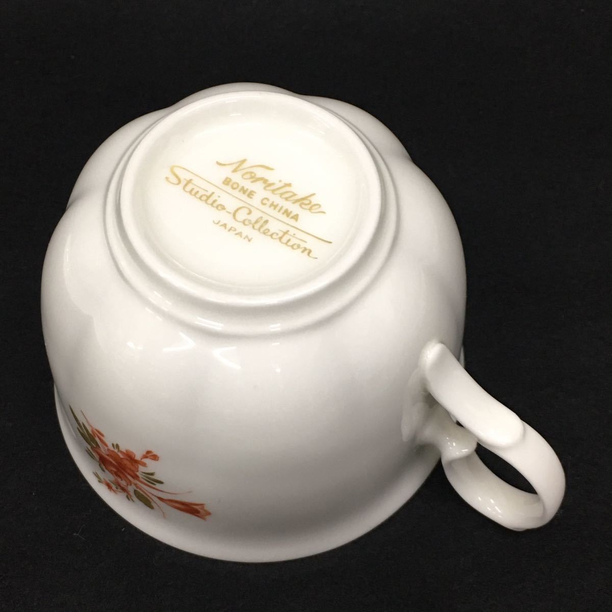 【中古良品】 Noritake ノリタケ スタジオコレクション カップ&ソーサー 花柄 洋食器_画像6