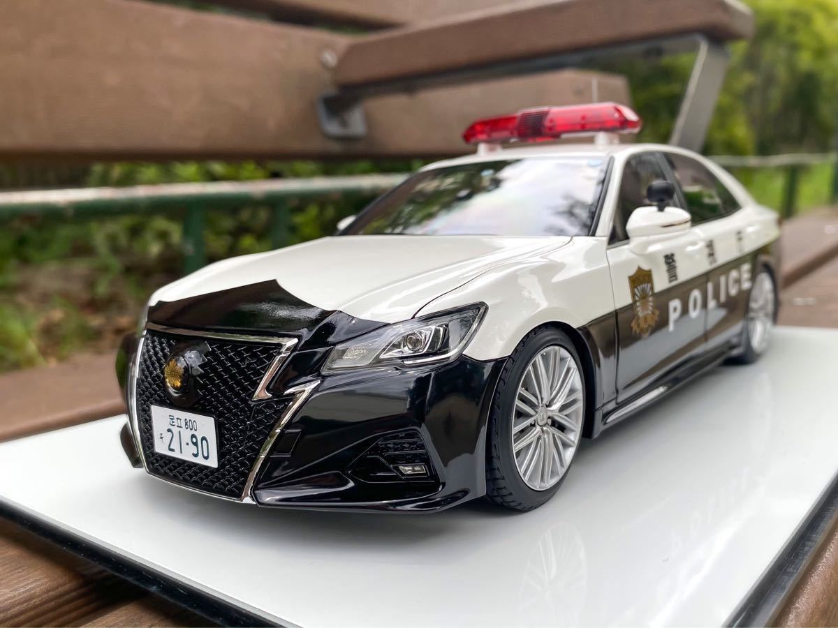 IG2190 イグニッションモデル 1/18 Toyota Crown (GRS214 IG2190 イグニッションモデル 1/18 Toyota Crown (GRS214
