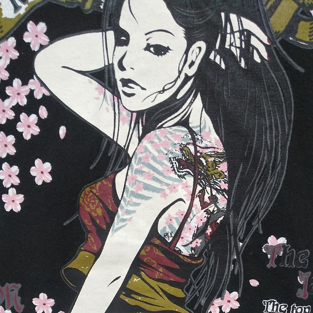 タトゥーガールプリント半袖TシャツS 黒 THE FUSION JAPAN 桜と タトゥーガールプリント半袖TシャツS 黒 THE FUSION JAPAN 桜と
