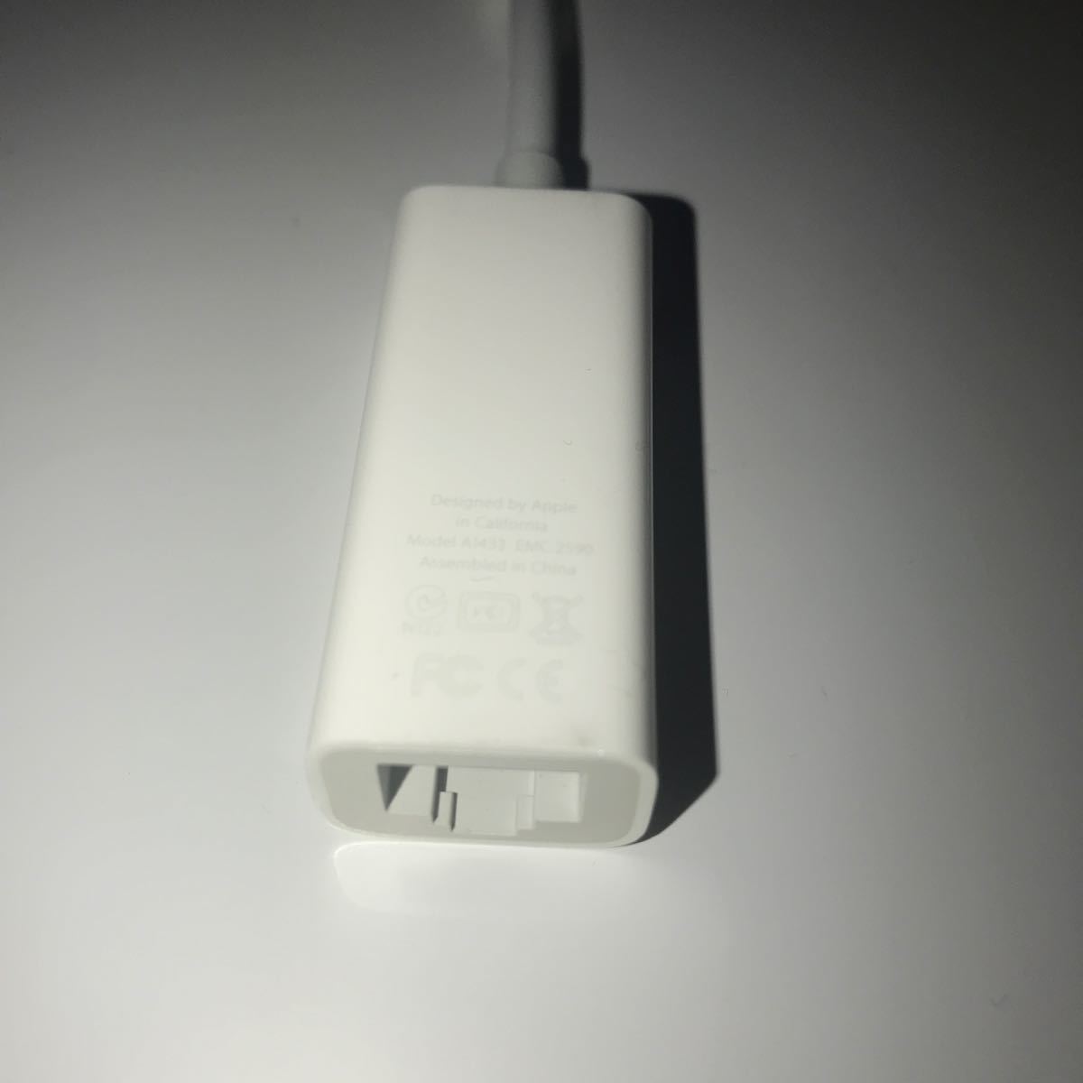 Apple 純正　変換アダプター　サンダーボルト ギガビット Ethernet アダプタ　動作良好！　新品LANケーブル付属。