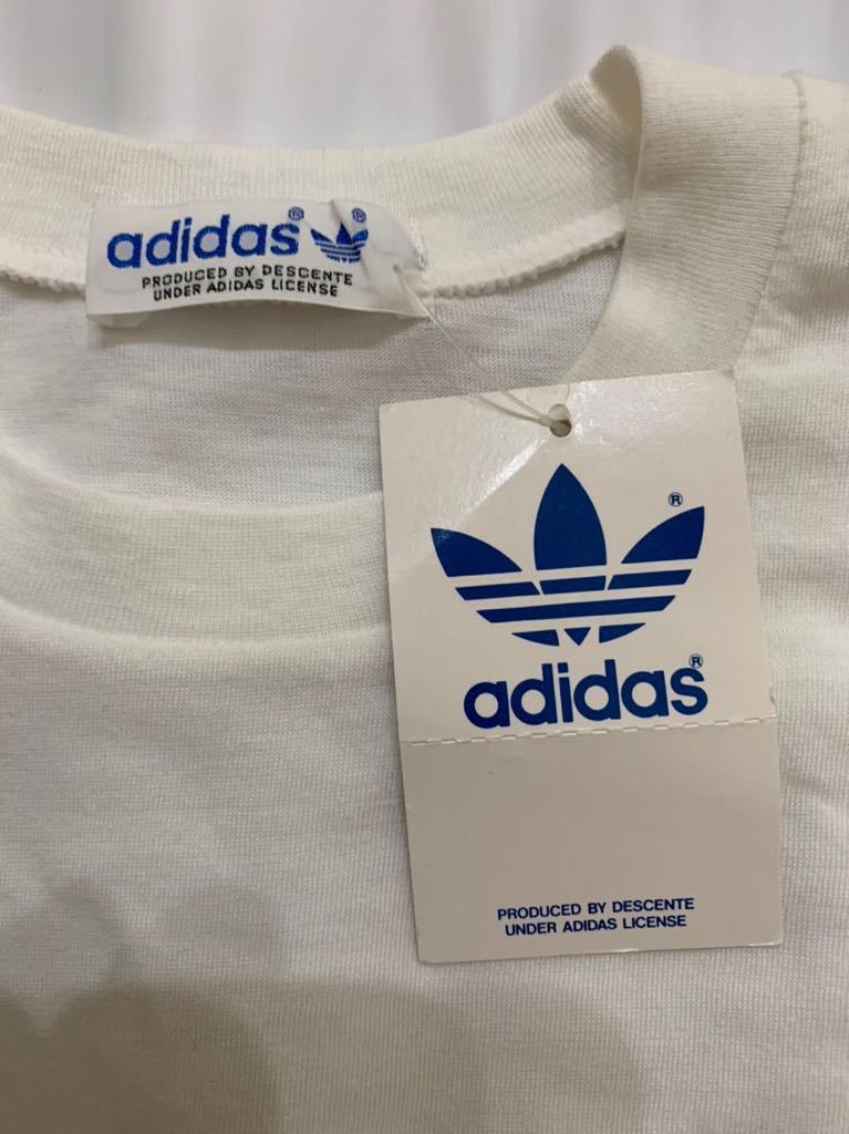  новый товар с биркой Adidas 80s Vintage неиспользуемый товар Kids короткий рукав футболка Logo вышивка 140 размер 