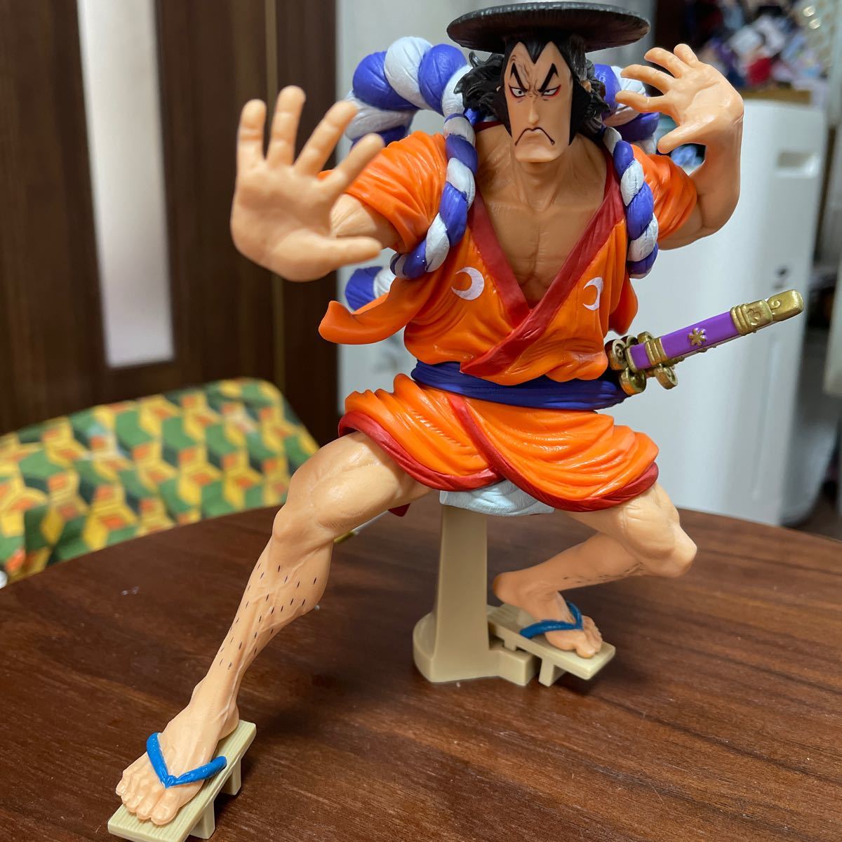 ワンピースフィギュア ゴールドロジャー きんえもん おでん三つ ワンピースフィギュア ゴールドロジャー きんえもん おでん三つ