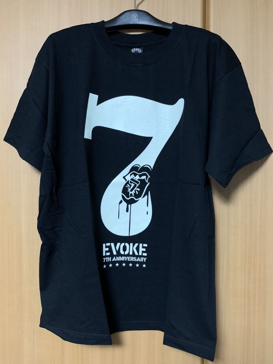 Yahoo!オークション - 新品希少 EVOKE 7周年記念コラボTシャツ M Yahoo!オークション - 新品希少 EVOKE 7周年記念コラボTシャツ M