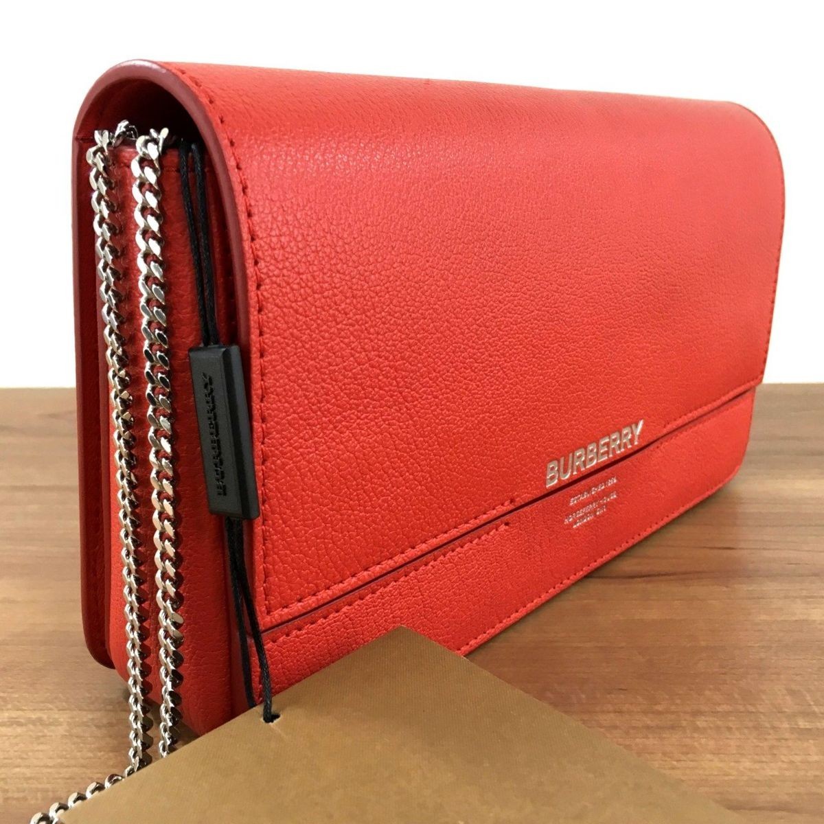 販売 未使用品 BURBERRY クラッチバッグ レッド レザー 118 asakusa.sub.jp