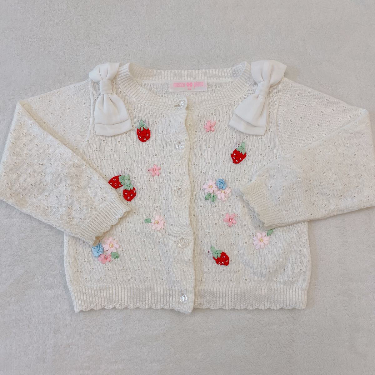 メゾピアノ カーディガン いちご リボン刺繍 ss
