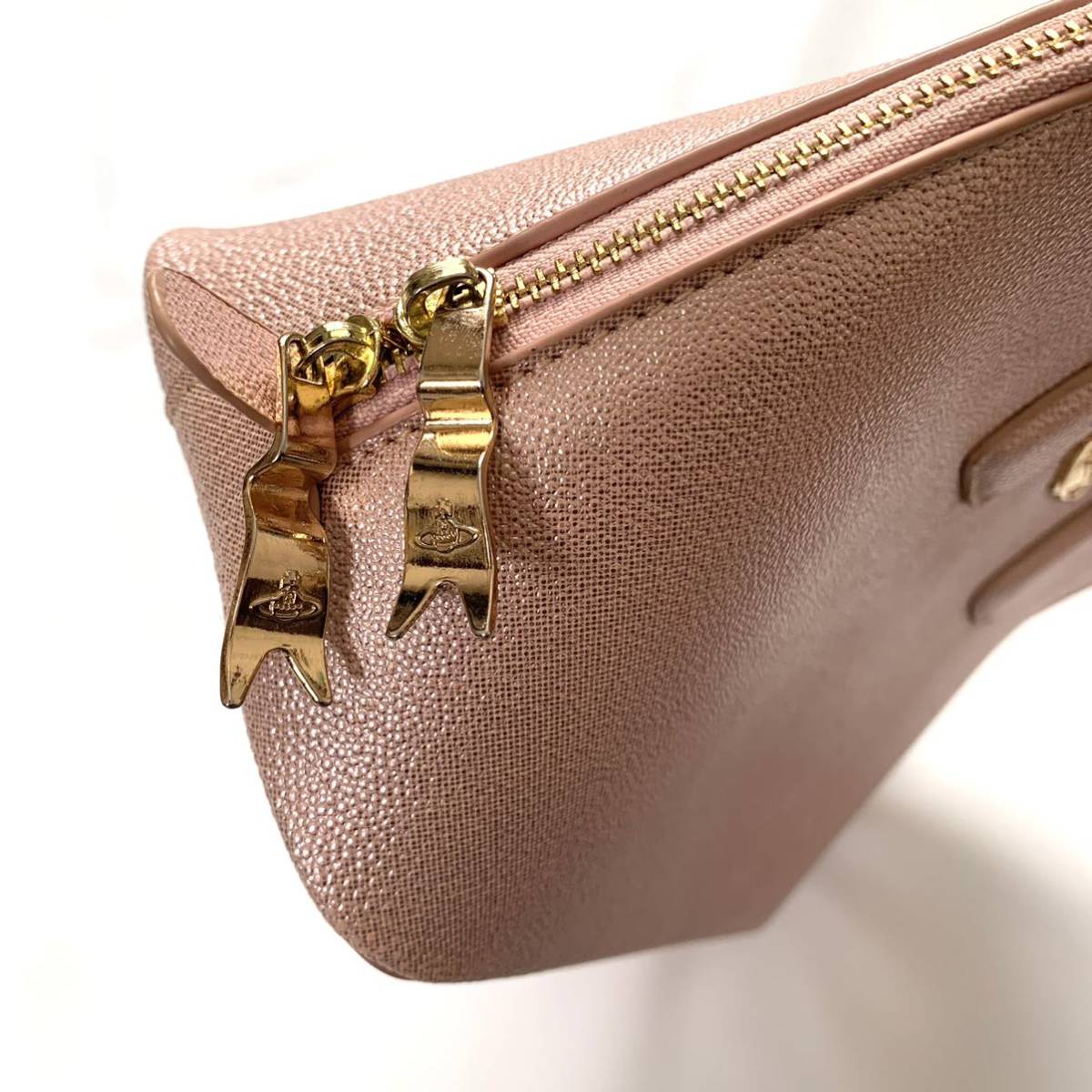 【送料無料】Vivienne Westwood ヴィヴィアン　ハンドバッグ　ショルダーバッグ　ピンク　レディース　オーブ金具　ラウンドファスナー 鞄