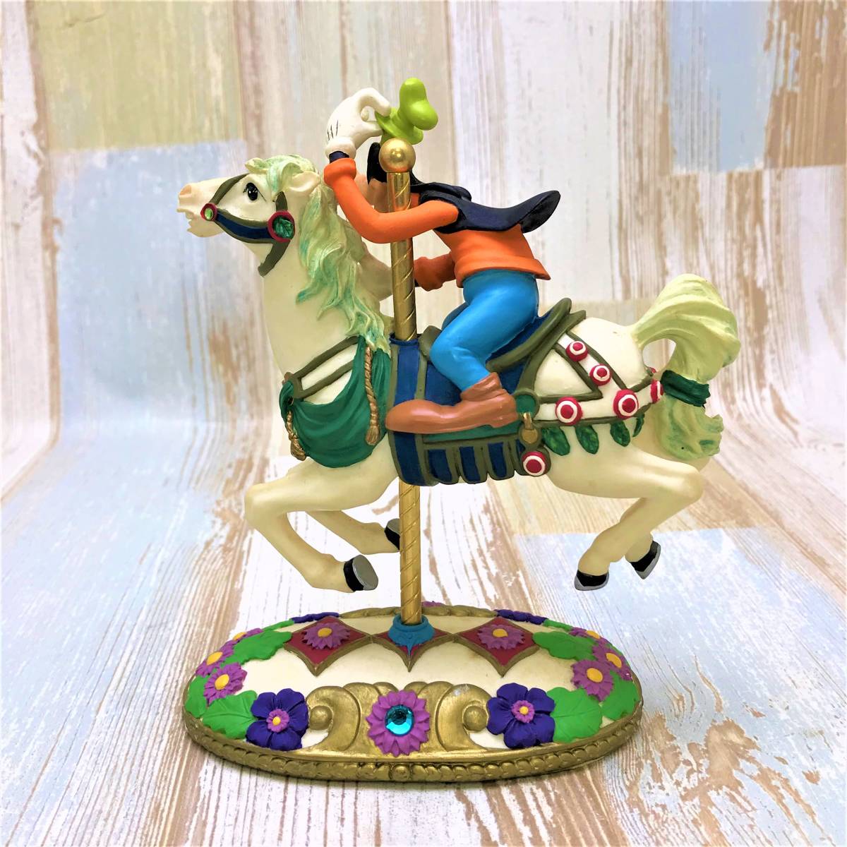 レア★グーフィー Goofy 馬車 メリーゴーランド 乗馬 陶器製 フィギュア★インテリア 置物 ディズニーシー TDS Disneyの画像6