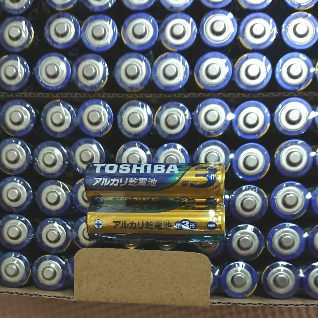 東芝 アルカリ乾電池 単3形 50本セット TOSHIBA乾電池 単3 単３電池 ...
