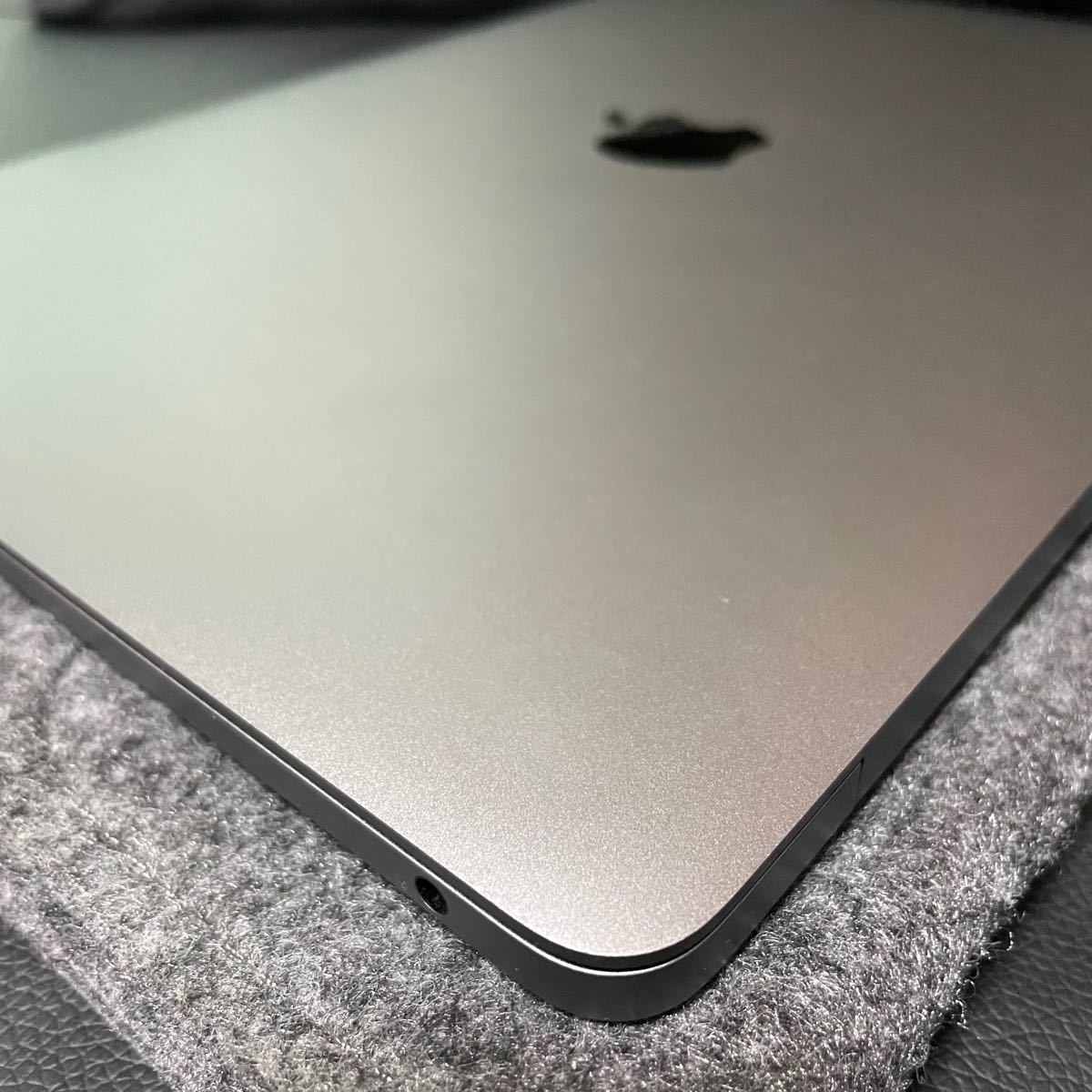 MacBook Air 2020 13インチ スペースグレイ メモリ8GB SSD 256GB +