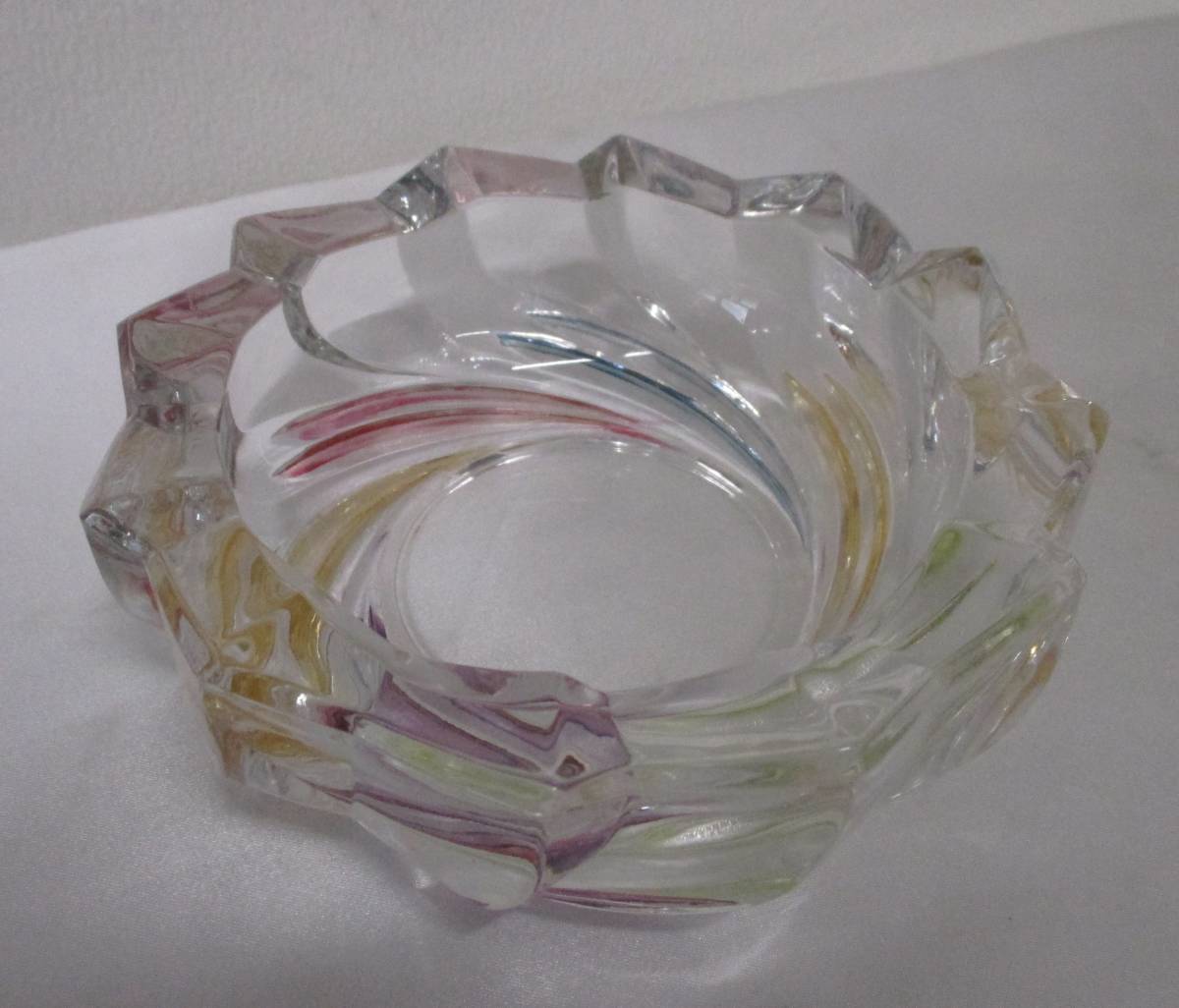【未使用 保管品】ガラス製 灰皿 タンブラー 5客 セット 金彩 グラス テーブルセット_画像2