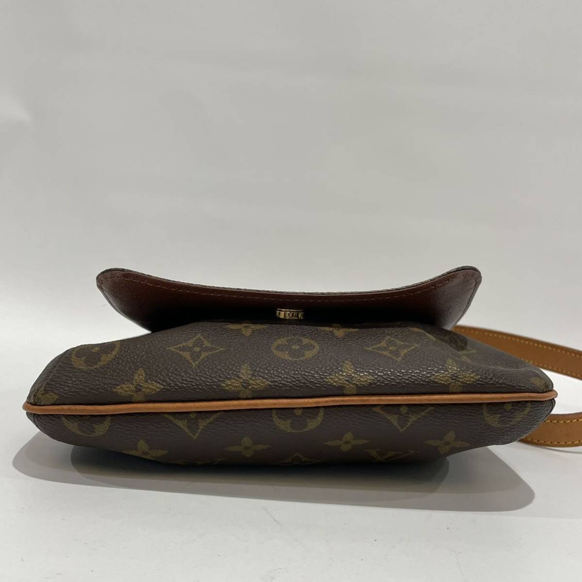 良品! LOUIS VUITTON ルイヴィトン M51258 AS1020 ミュゼットサルサ ショートショルダー ショルダーバッグ モノグラム _画像3