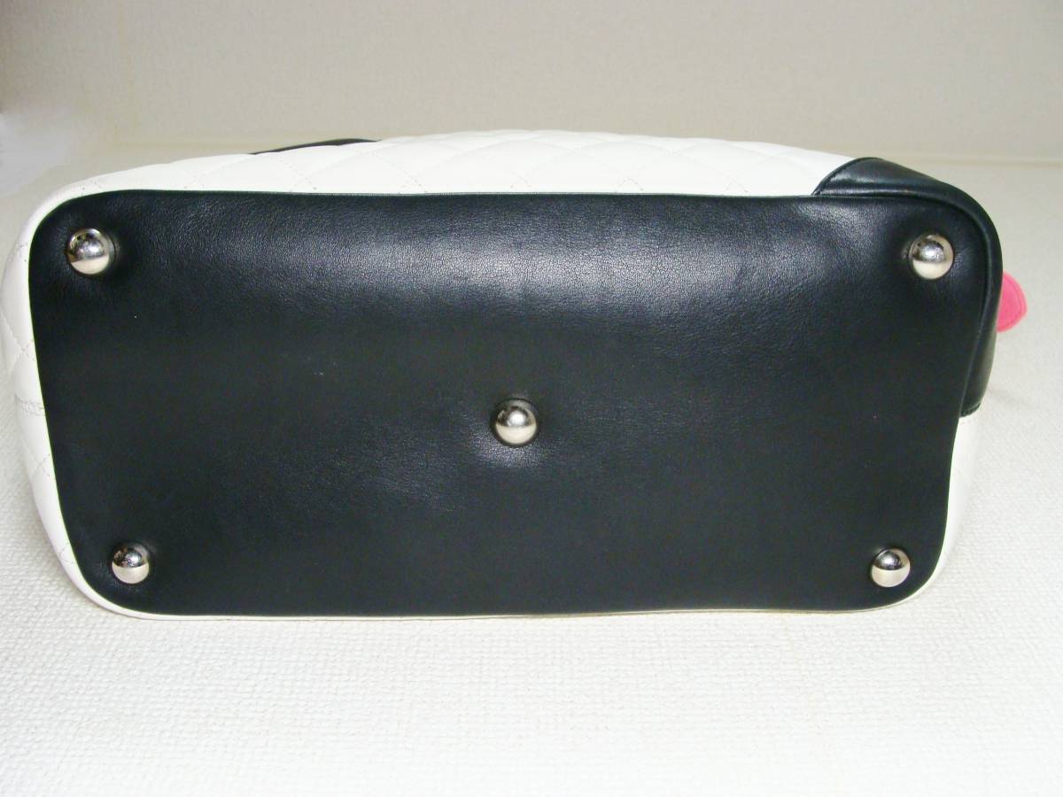 CHANEL シャネル カンボン レザー 皮 革 マトラッセ CC ロゴ CHANEL シャネル カンボン レザー 皮 革 マトラッセ CC ロゴ