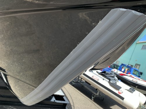グランドセール 砂浜乗揚げ、船底保護に貼りやすいBEE船底ガード30m/Grey、カラー選択できます メンテナンス グランドセール 砂浜乗揚げ、船底保護に貼りやすいBEE船底ガード30m/Grey、カラー選択できます メンテナンス