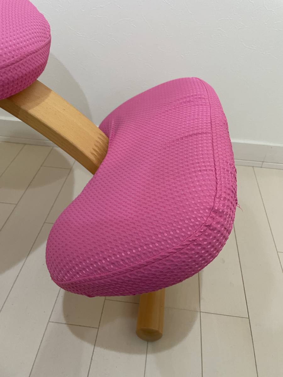 【美品！即決価格！送料無料！】リボ Rybo バランスイージー Balans EASY デスクチェア 学習椅子 北欧 ネイビー ピンクのカバー付き