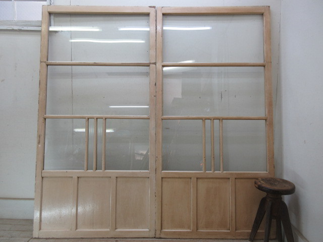  old paint. peel off . molding glass. sliding door 2 sheets set A133 antique furniture old fittings sliding door door door door window entranceway store furniture Cafe furniture natural wood old furniture 