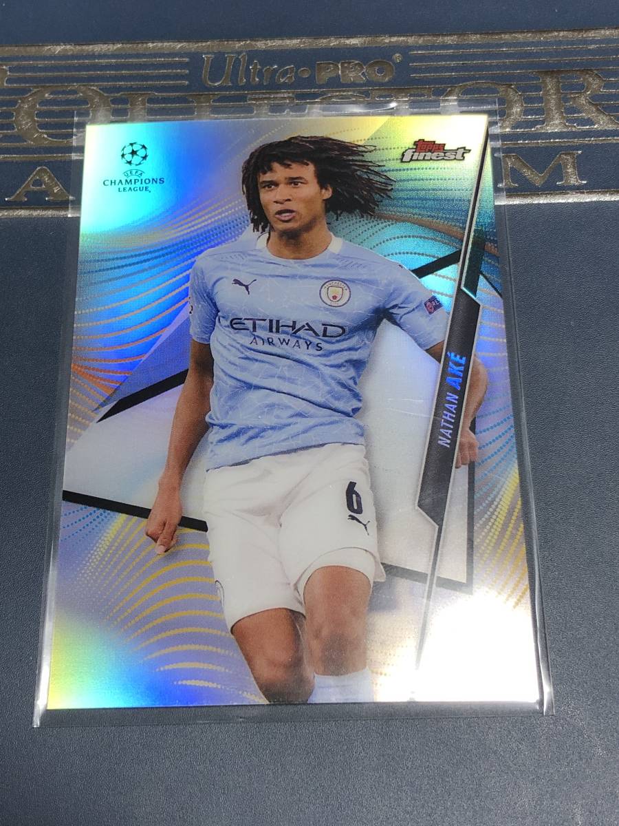 2020-21 Topps Finest UEFA Champions League Soccer Nathan Ake Manchester City FC Refractor Baseパラレルカード_画像1