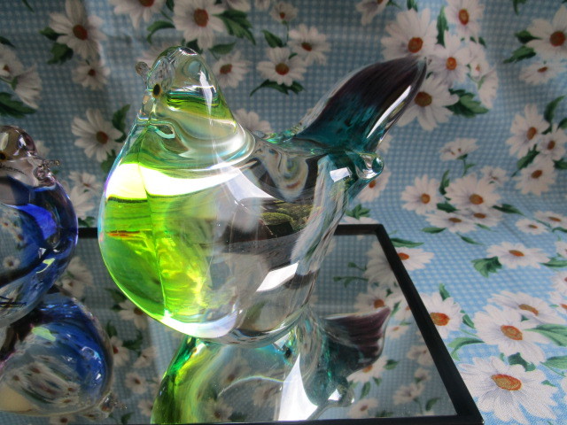 A　ガラス工芸　鳩（大＆小）2羽あわせて～マンスリーカップ　Aクラス　１９９０年　記念品