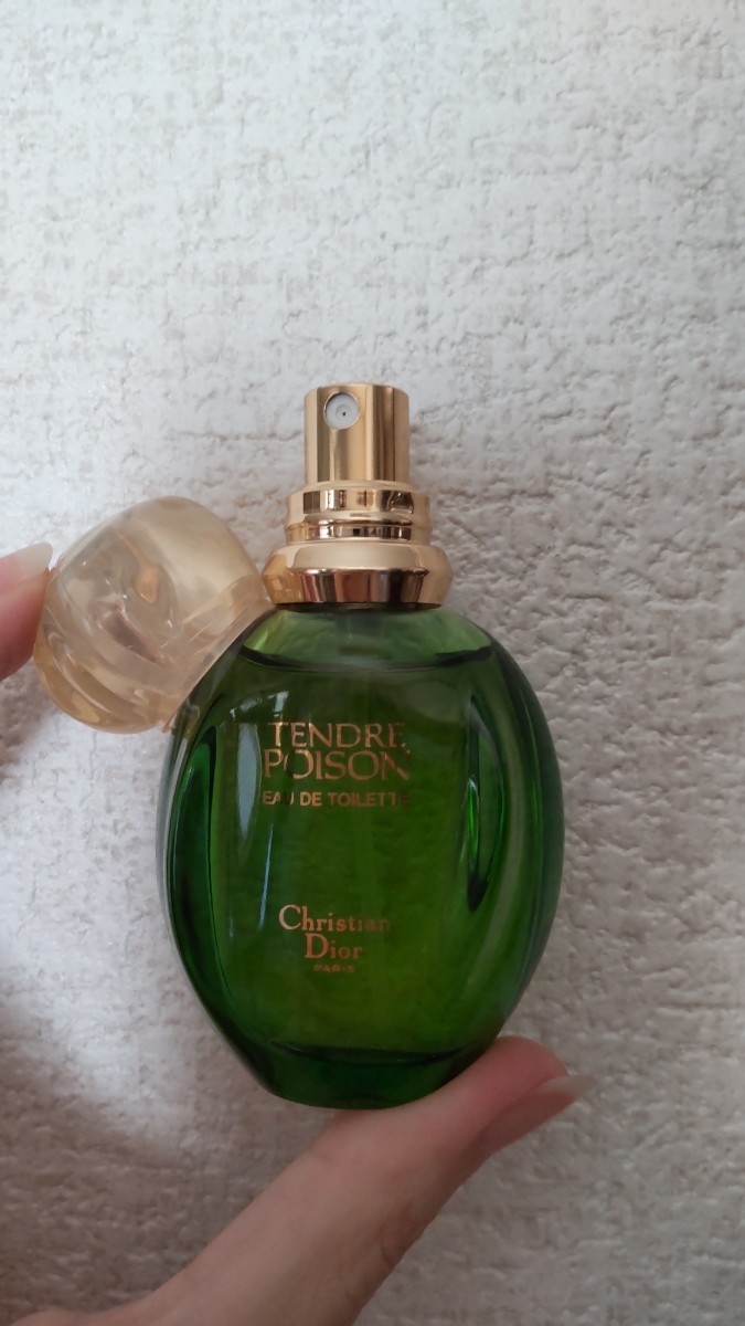 Paypayフリマ Christian Dior タンドゥル プワゾン 30ml Tendre Poison 自宅保管 箱なし ディオール香水 レア品 Paypayフリマ Christian Dior タンドゥル プワゾン 30ml Tendre Poison 自宅保管 箱なし ディオール香水 レア品