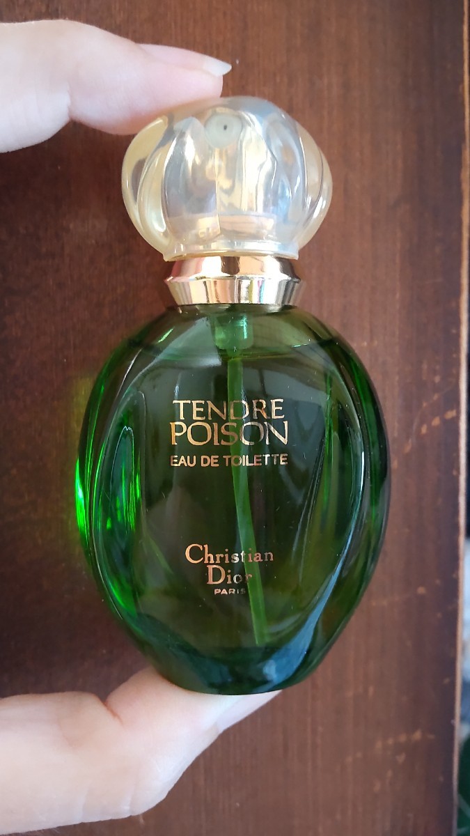 Paypayフリマ Christian Dior タンドゥル プワゾン 30ml Tendre Poison 自宅保管 箱なし ディオール香水 レア品 Paypayフリマ Christian Dior タンドゥル プワゾン 30ml Tendre Poison 自宅保管 箱なし ディオール香水 レア品