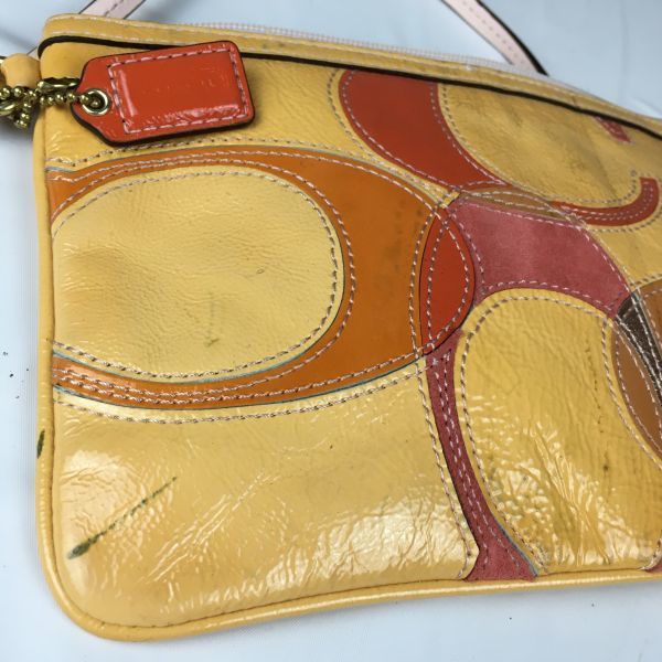 COACH/ Coach leather pouch / handbag tea / Brown Logo . tube NO.B20-26