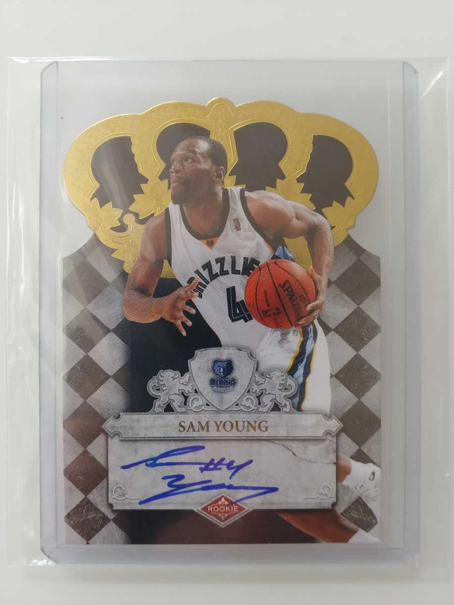 SAM YOUNG 10-11 PANINI CROWN ROYALE ROOKIE ON CARD AUTO RC 122/149 GRIZZLIES グリズリーズ ルーキー 直筆サイン カード_画像1