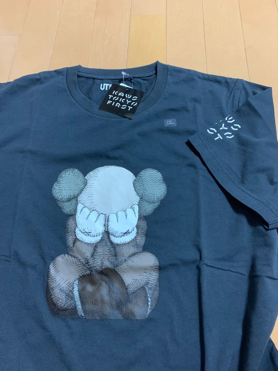 新品　ユニクロ　KAWS カウズ　Tシャツ